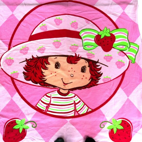 Vintage 2003 Strawberry Shortcake Blanket Throw 62 in x 44 Y2K Christmas Gift - Picture 1 of 12